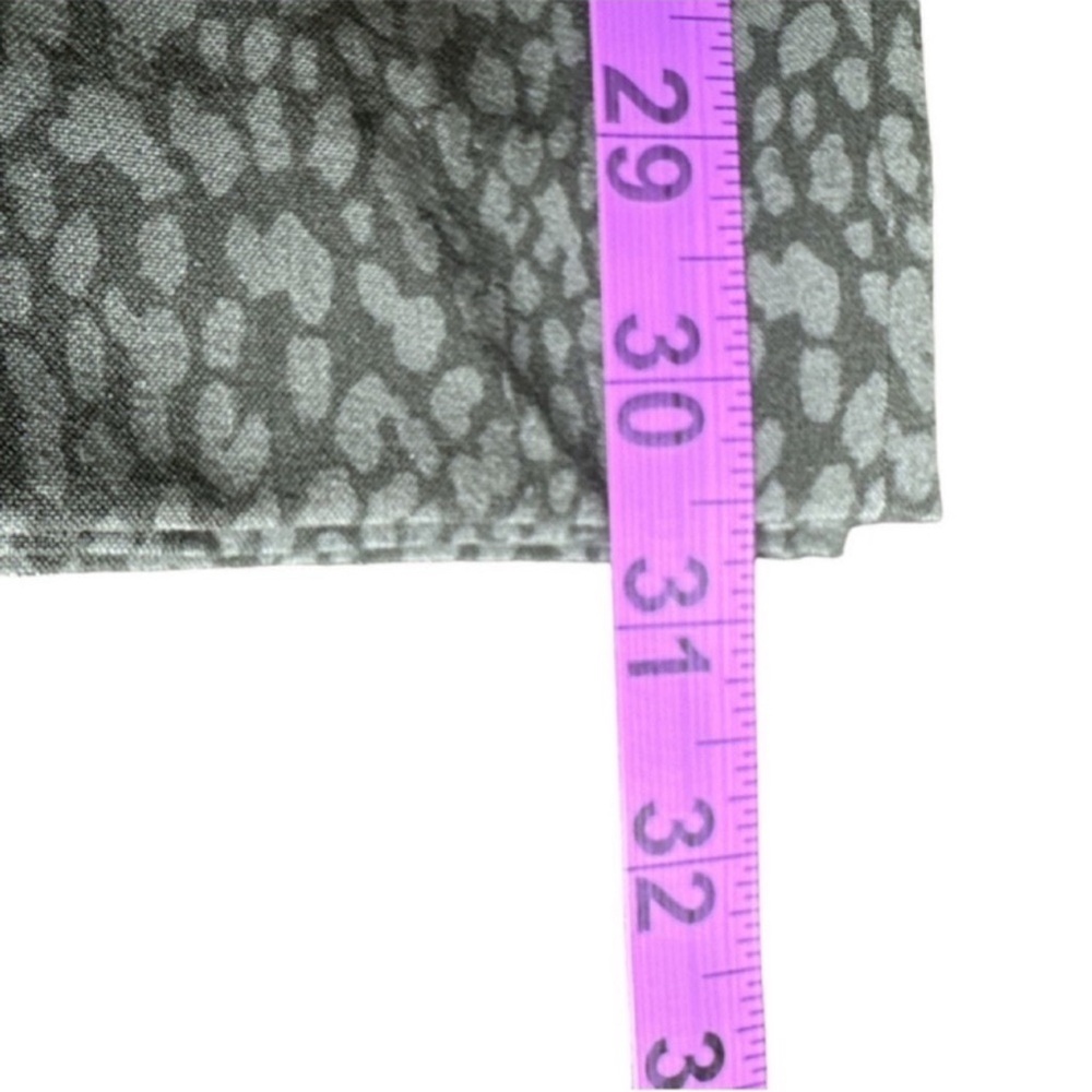 INC INTERNATIONAL CONCEPTS Spotted
Jacquar Straight Leg Trousers, Size 6. - Picture 12 of 12
